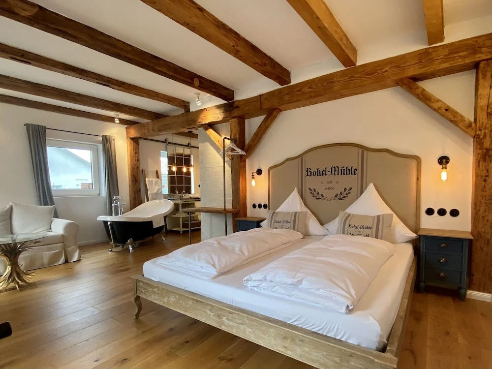 Bokel-Mühle am See