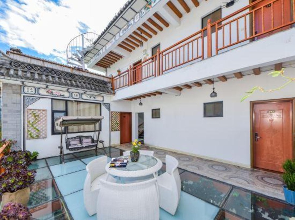 Xinan Minzu Inn