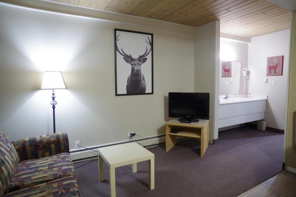 Canadas Best Value Inn and Suites Fernie