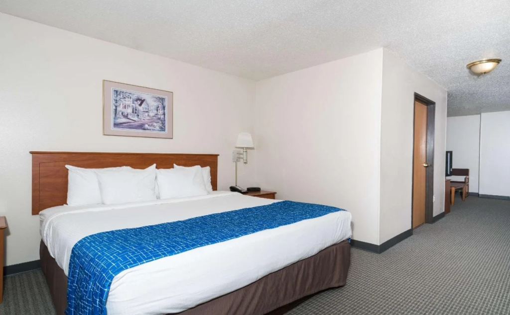 Travelodge & Suites by Wyndham Fargo/Moorhead
