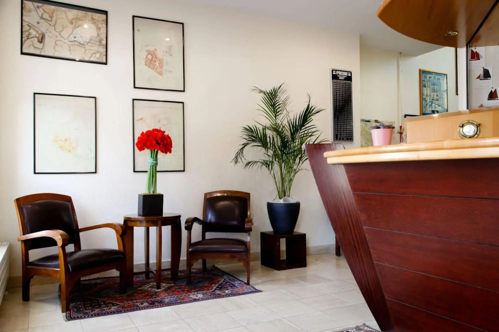 Logis REX HOTEL Lorient