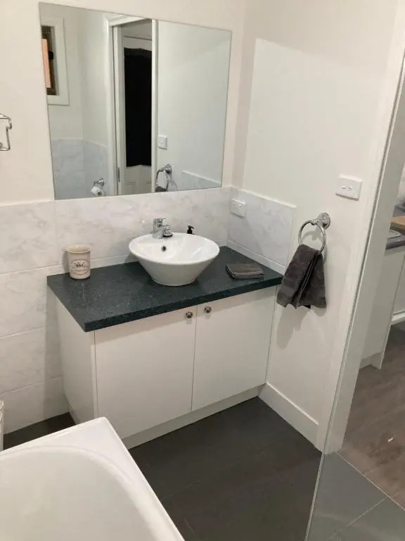 Gleeson St Guest Bungalow