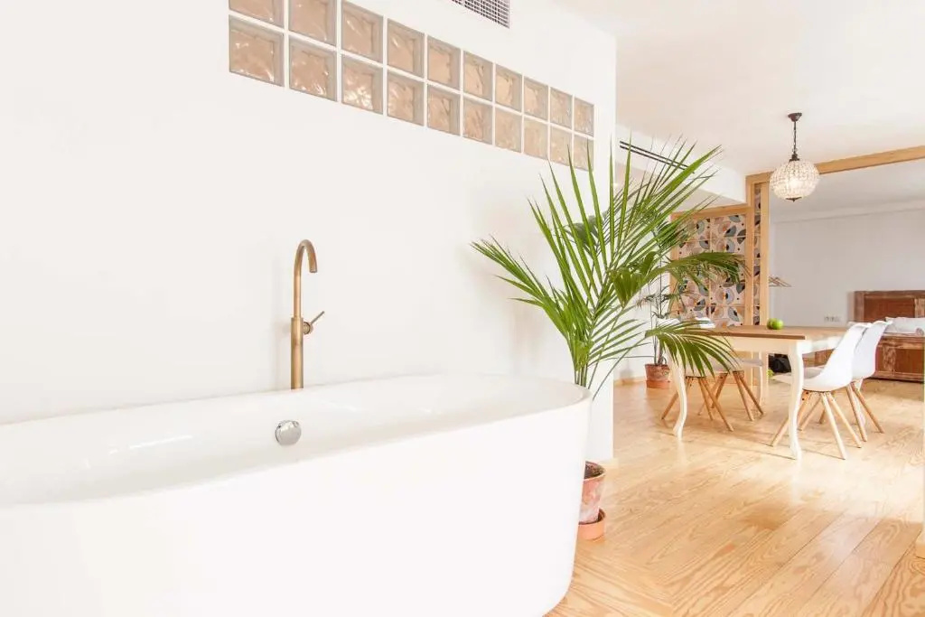 Cozy 1br Apt Recently Renovated in City Centre