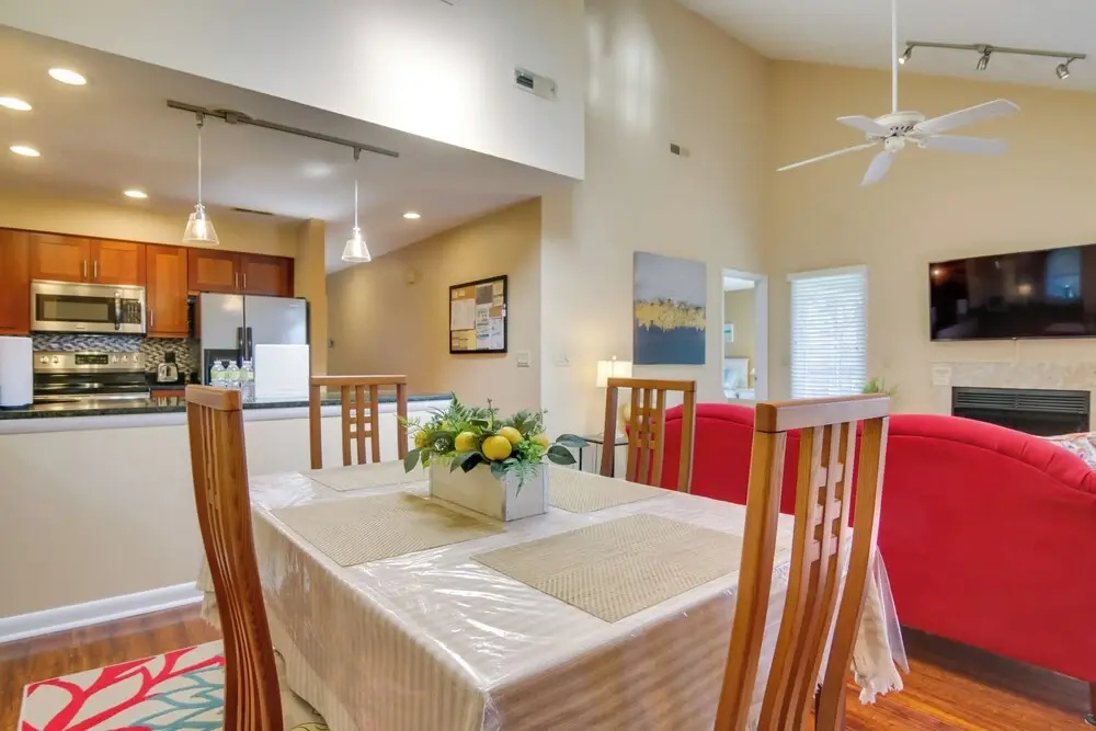 2 Mi to Ocean: Rehoboth Beach Condo w/ Pool Access