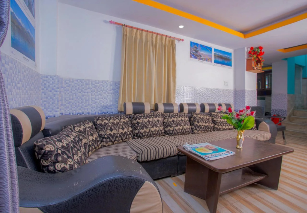 OYO 243 Saypatri Guest House