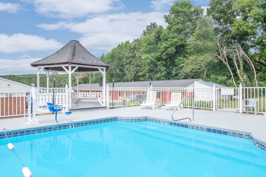 Hotel Express Anniston/Oxford