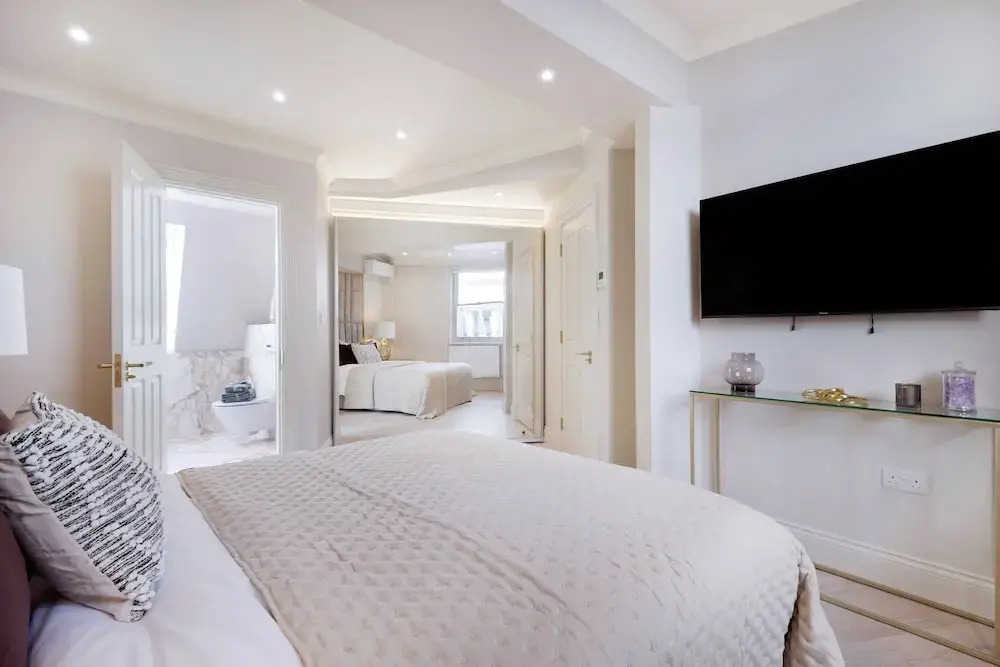 Marble Arch Suite 7-hosted by Sweetstay