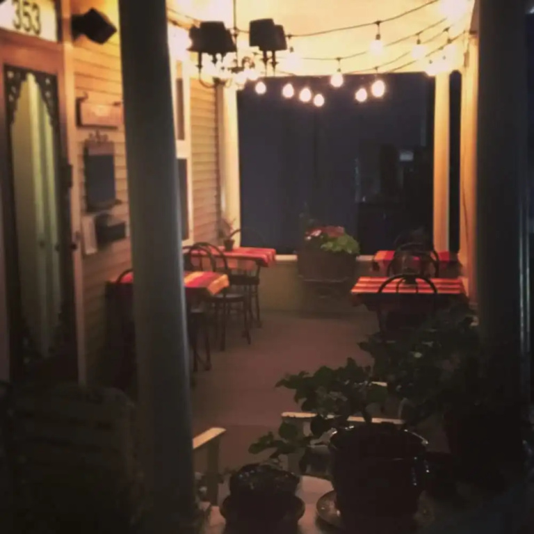 La Maison de Ville - bed & bistro