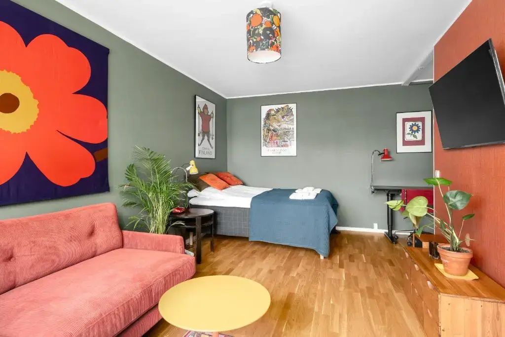WeHost Spacious Traveller’s HQ Above Metro @Vilhonvuorenkuja 16