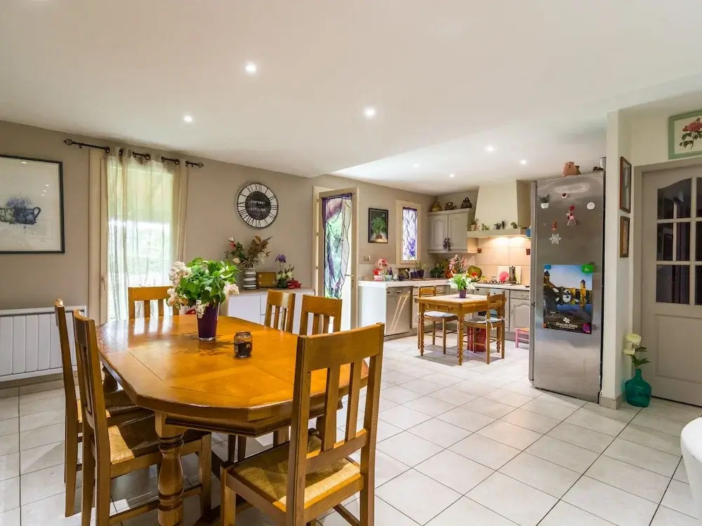 Beautiful Holiday Home in Espere with Swimming Pool