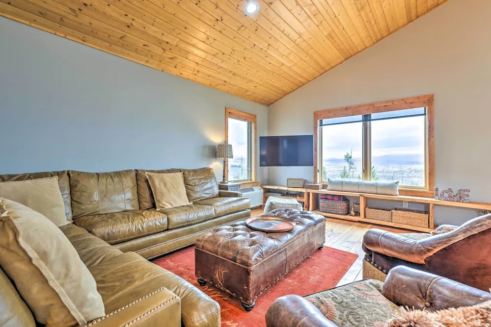 Secluded Granby Mtn Cabin 75 Acres and Views