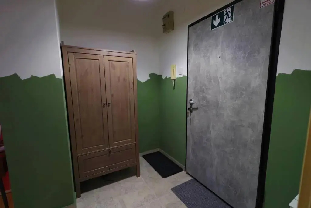 Room Emma,between bus and train station,Netflix,speed Wi-Fi