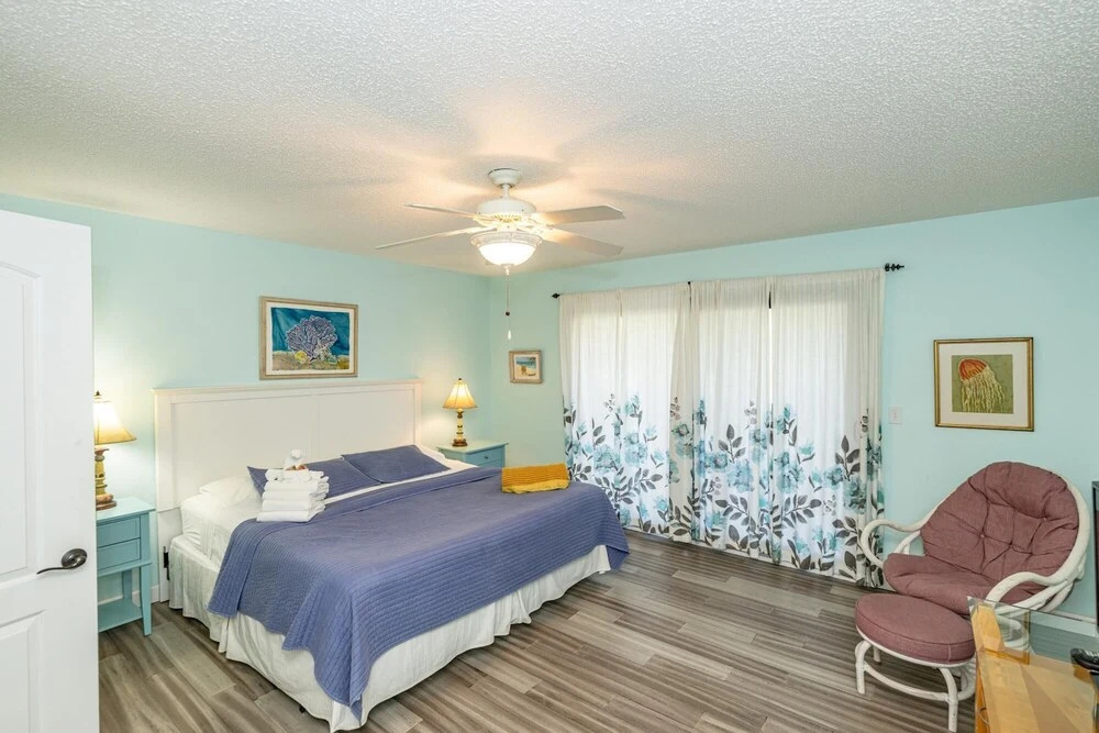 Seawinds 79 - Renovated 2 Bedroom Flat Upstairs Unit Lovely Lagoon View