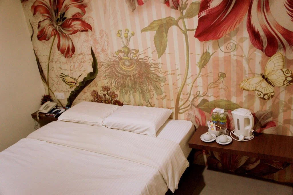 Lucky T Hotel