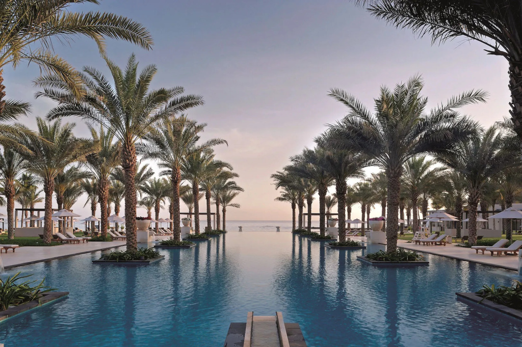 Al Bustan Palace, a Ritz-Carlton Hotel