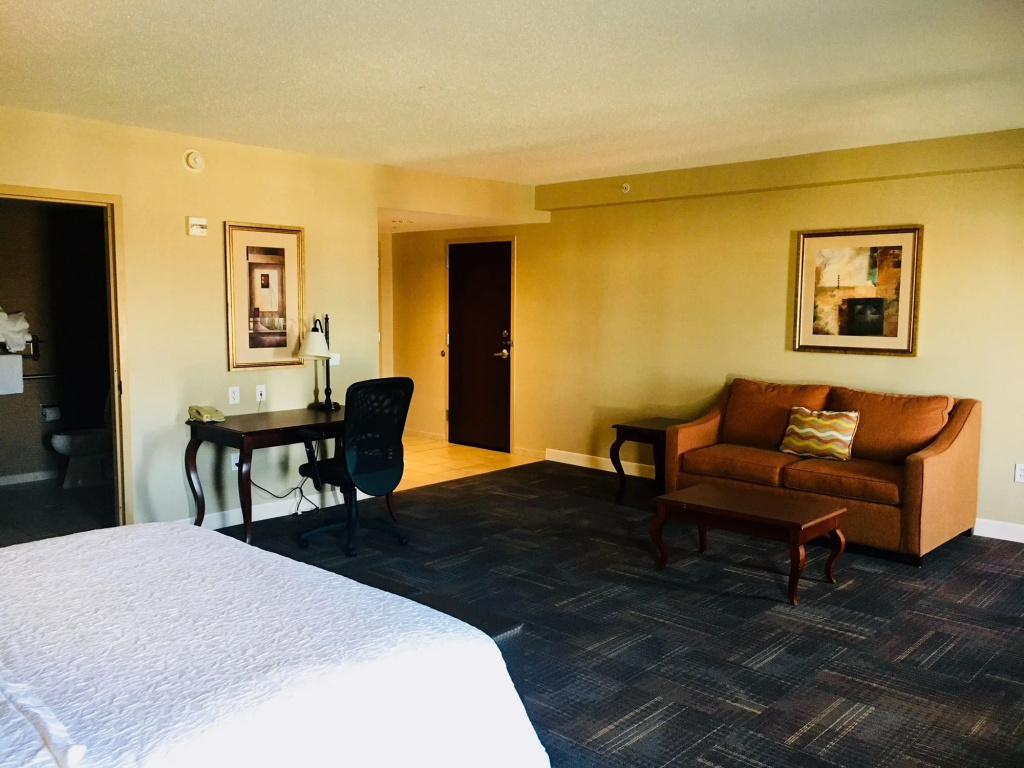 Hampton Inn & Suites Chesapeake-Battlefield Boulevard