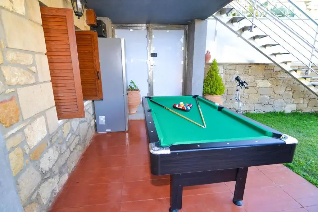 Heated Private Salt Pool, Spa, 4BD & 4BR