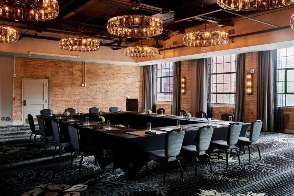Foundry Hotel Asheville, Curio Collection By Hilton