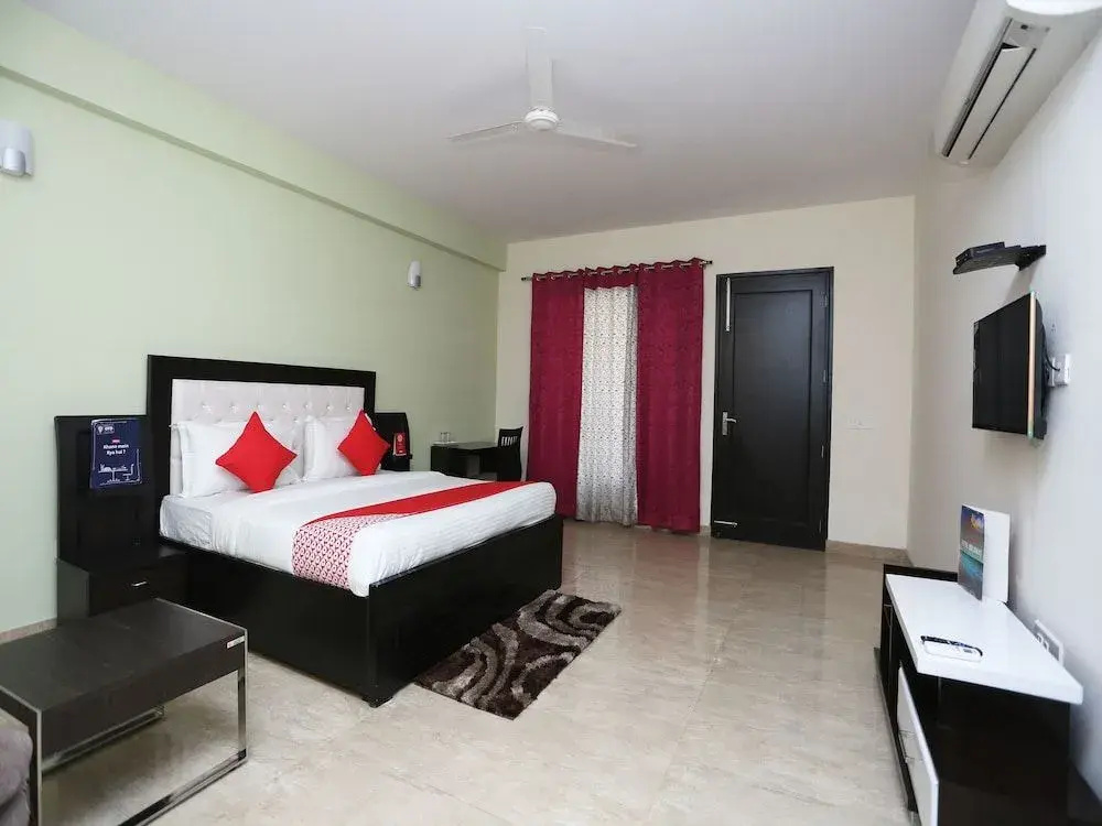 OYO 27674 Dhairya Residency
