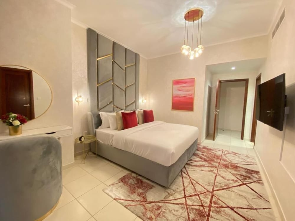 Durrani Homes - The Residences 5BR Besides Dubai Mall with Burjkhalifa and Fountain view