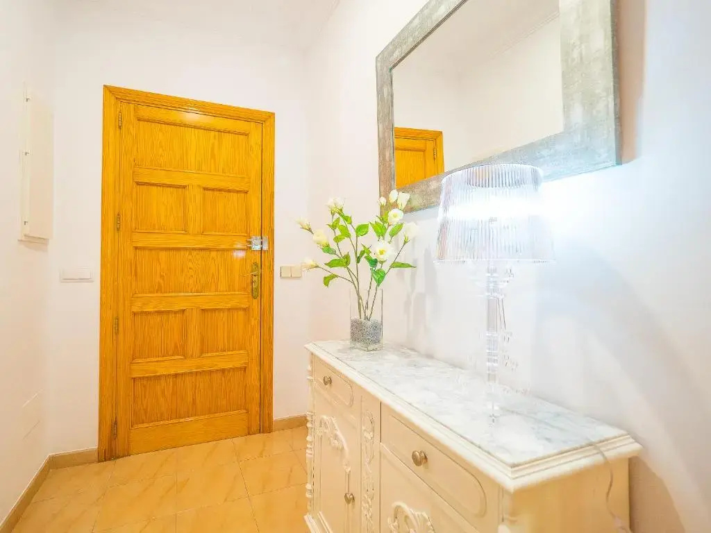 Apartamento Piscina Muro