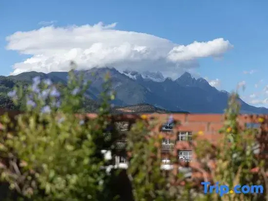 Shunyue Tingjian   Sunshine Rizhao Yulong Snow Mountain View Hotel (Shuhe Ancient City Branch)