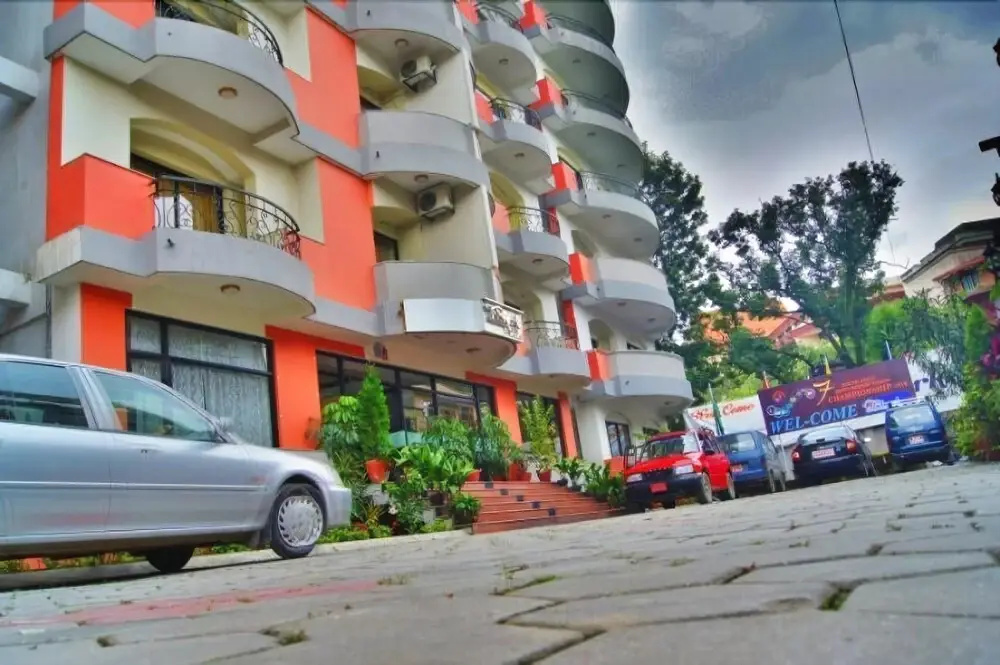 Hotel Golden Plaza