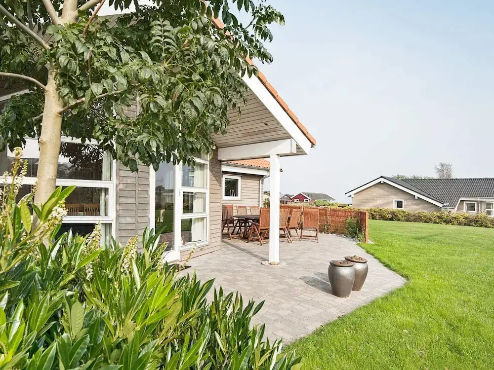 8 Person Holiday Home in Sjolund-by Traum