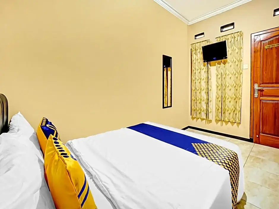 SPOT ON 90664 Adem Ayem Homestay