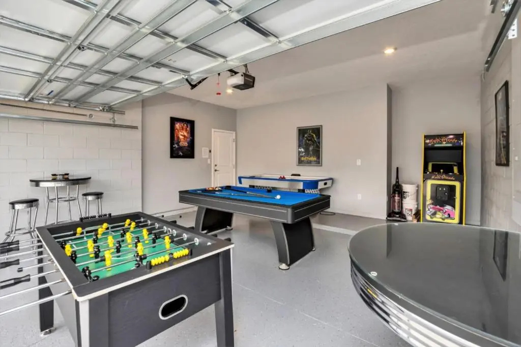 Elegant Brand NEW Houses Less 10 Minutes from Disney