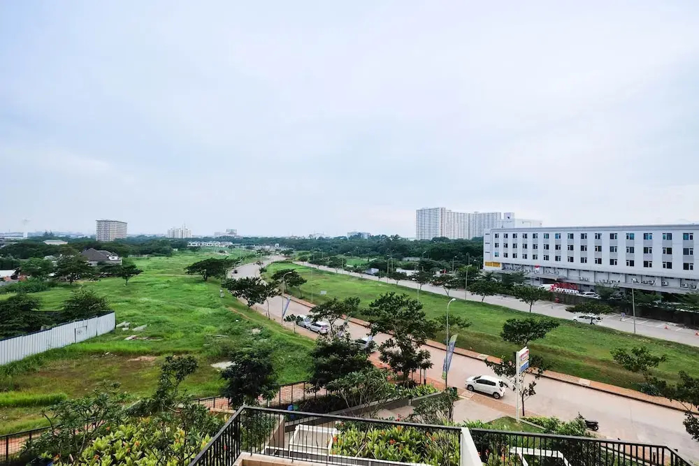 Comfortable 1Br The Oasis Lippo Cikarang Apartment