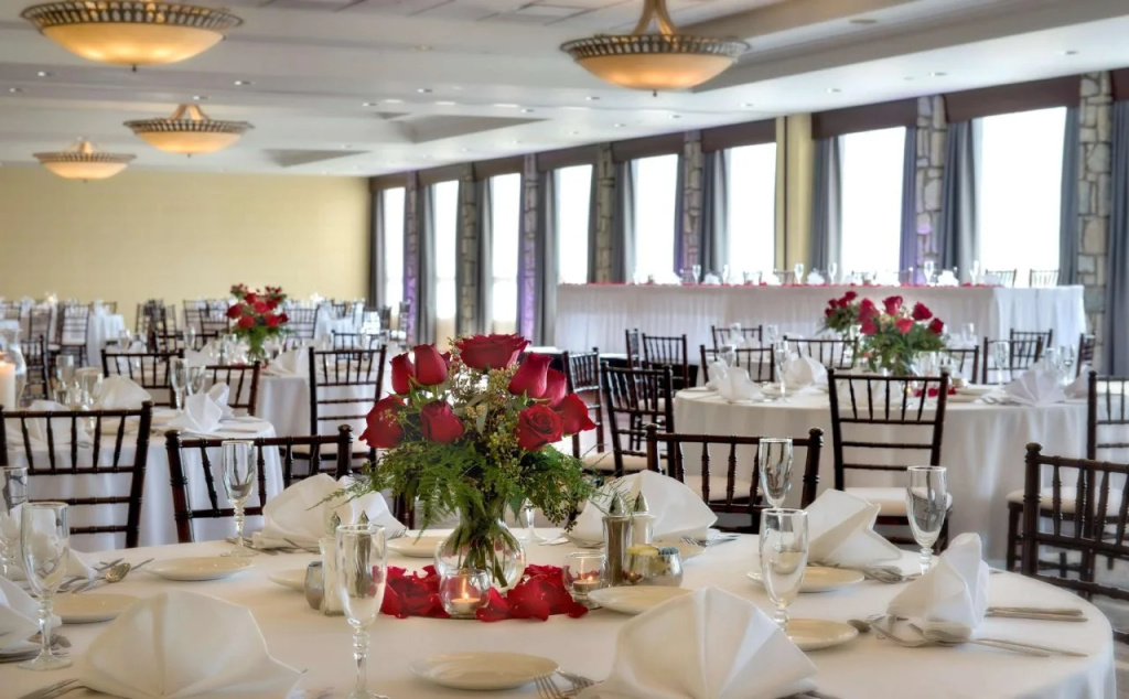 DoubleTree by Hilton Pittsburgh Airport