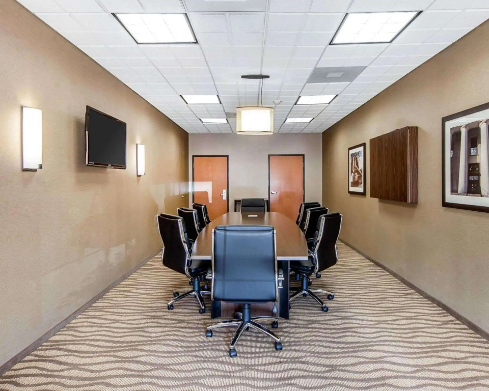 Comfort Suites Marietta-Parkersburg
