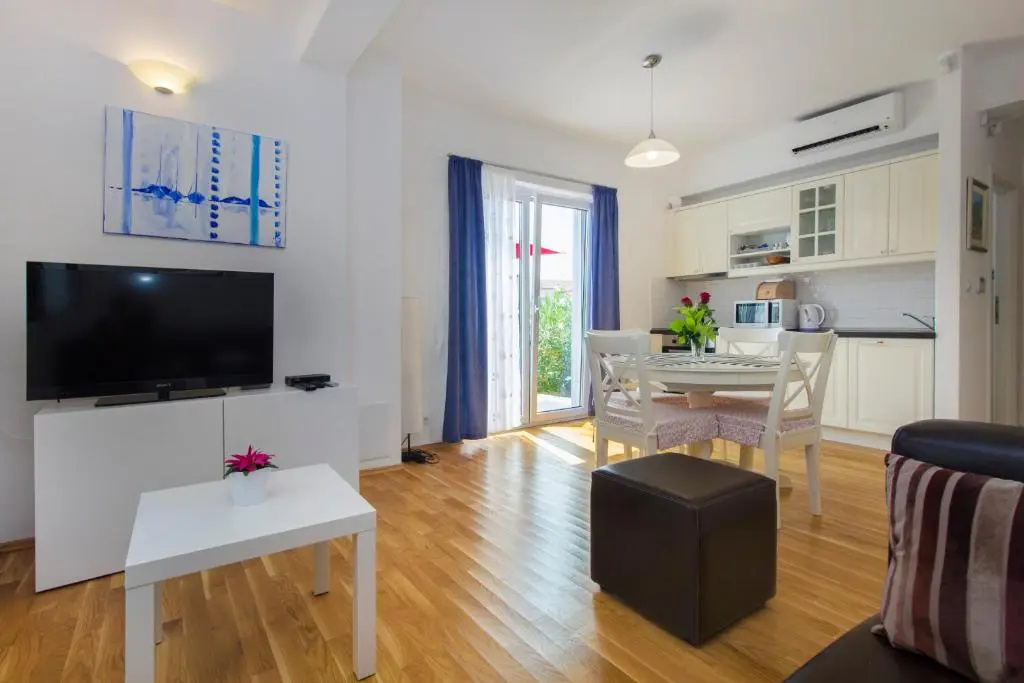 Apartments Villa Tribunj