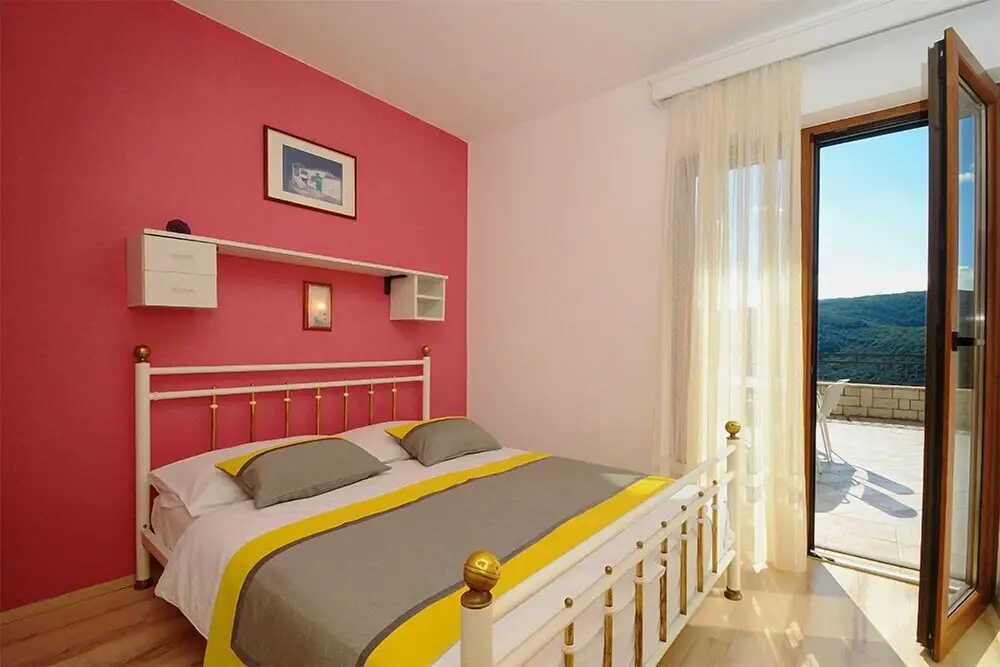 House Adrijana