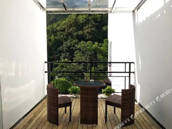 Yaoli Wolongtan Hotel(瑶里卧龙潭宾馆)