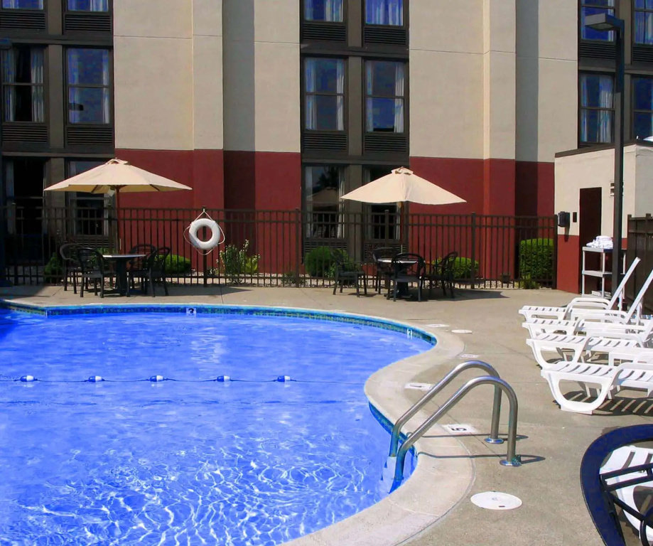 Hampton Inn West Springfield