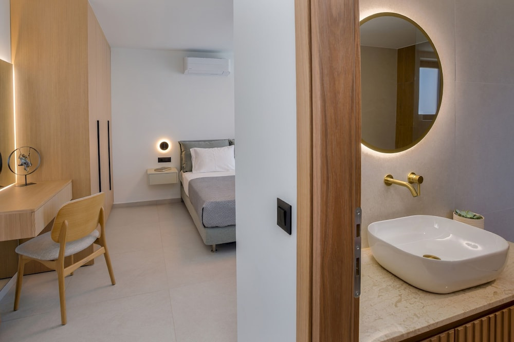 Divel Luxury Villas - Villa Ervin by Estia