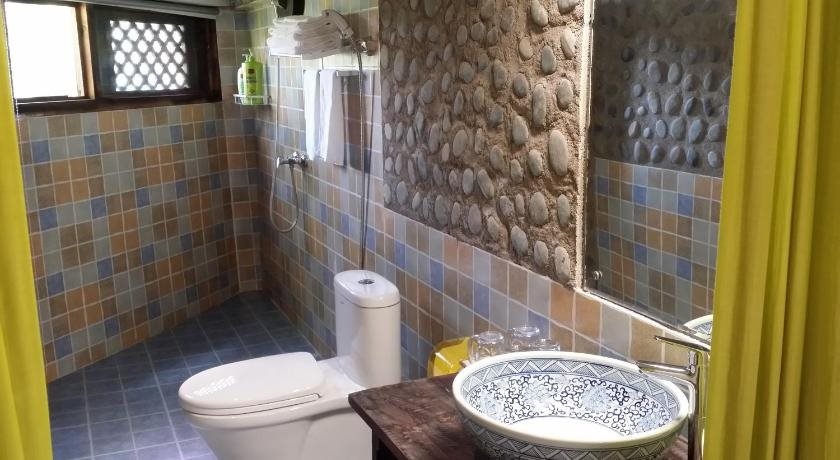 Lijiang Qinglu Courtyard Hotel