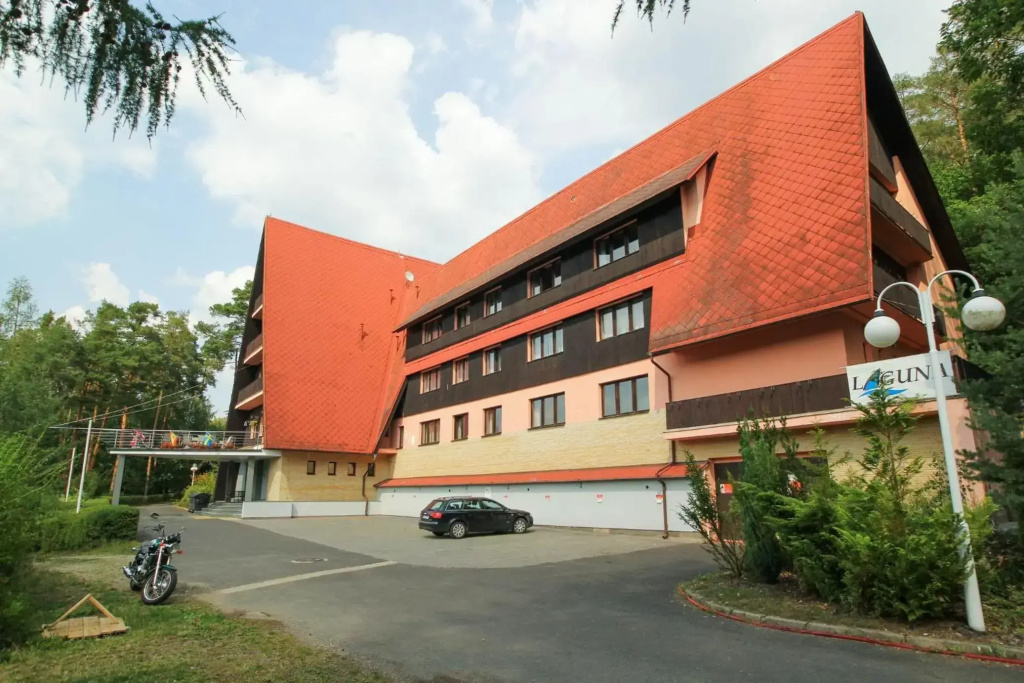 Hotel Laguna Slapy