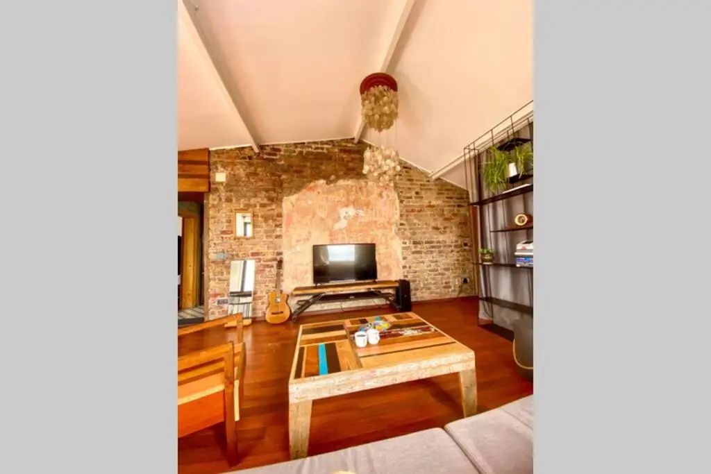 Unique LOFT with 2 BR, 2 Terraces and Amazing 360 Views!