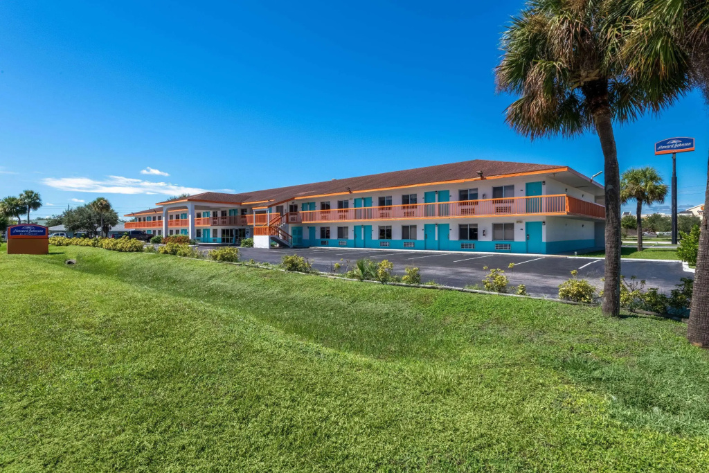 Howard Johnson by Wyndham Vero Beach/I-95