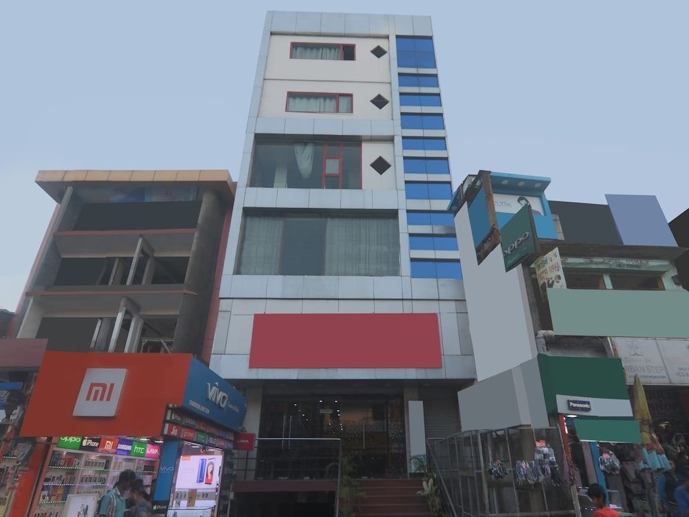 OYO 8326 Hotel The Silk Routee