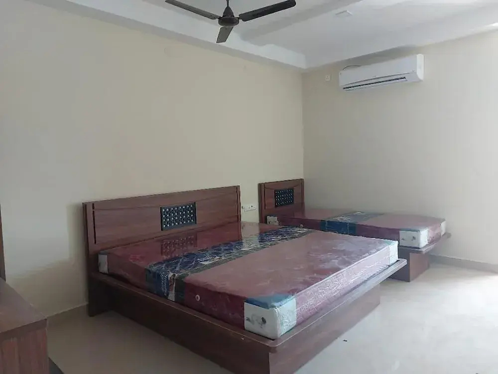 Santhosh Inn