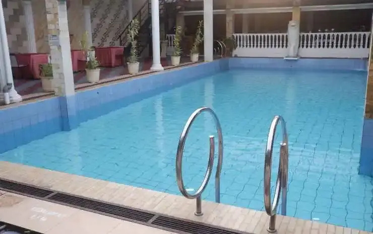 Votel Hotel De'Pratnya Kediri