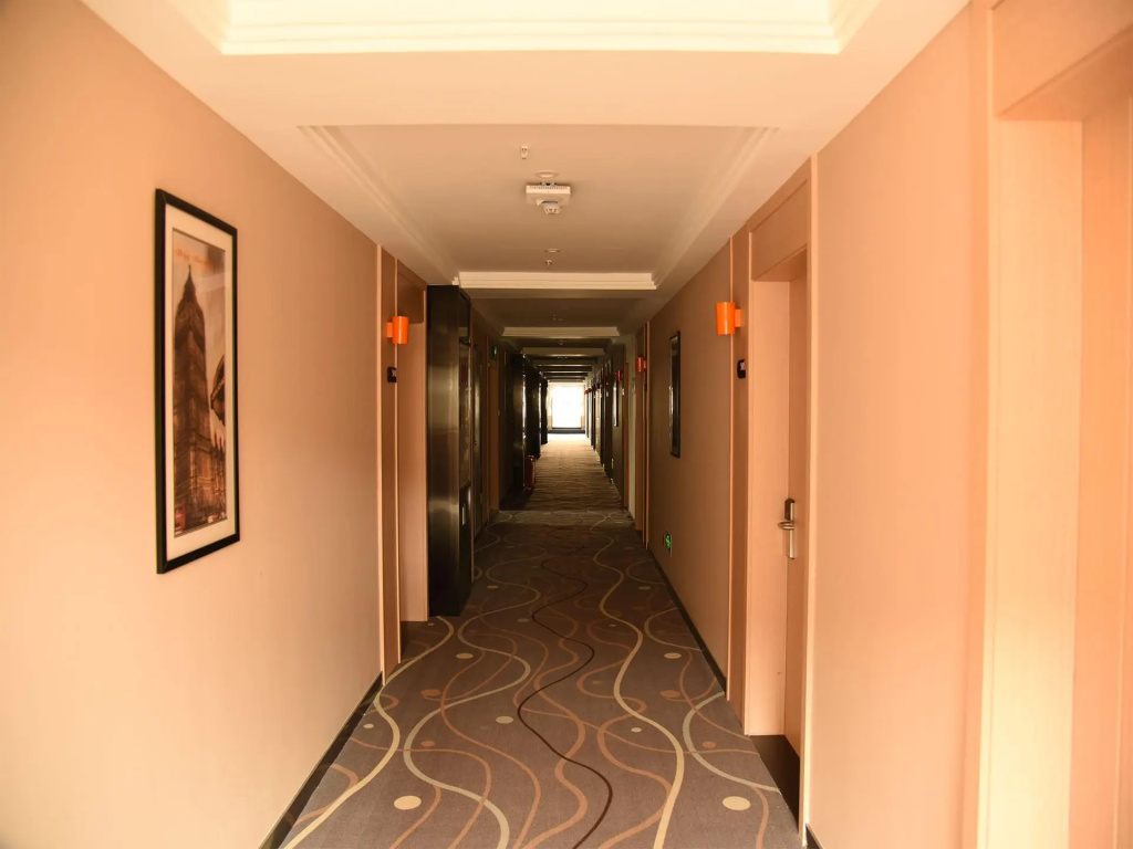 7 Days Premium·Chongqing Baishiyi