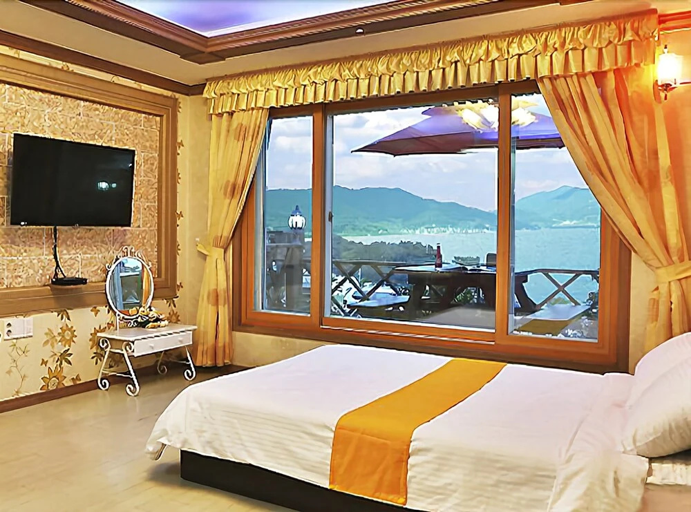 Namhae Seamaru Pension