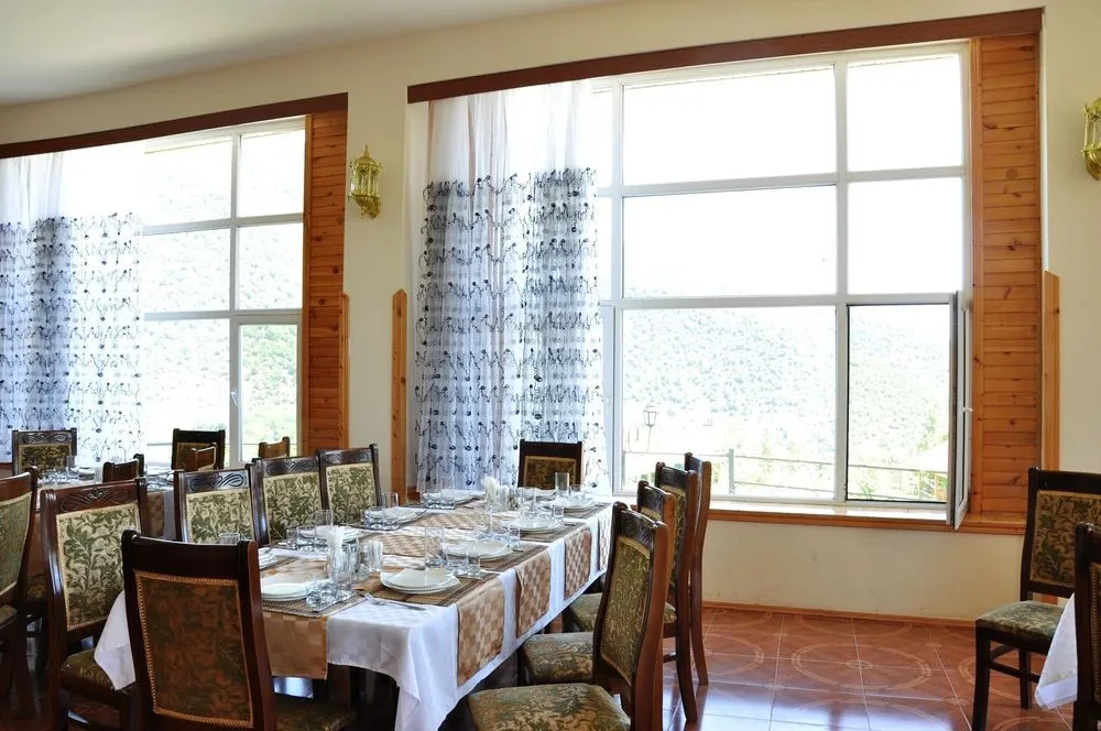 Kungut Hotel & Restaurant