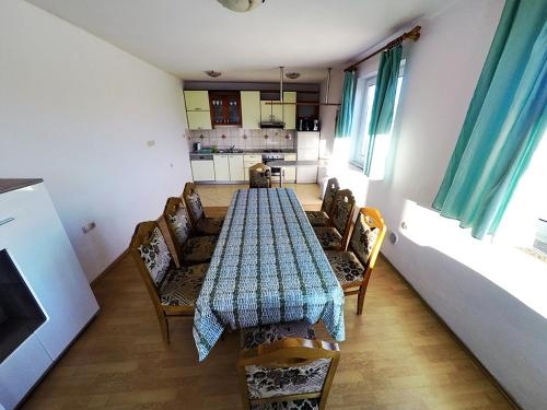 Apartments Pičuljan