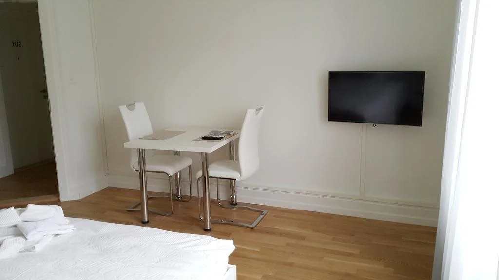 Residence Serviced House